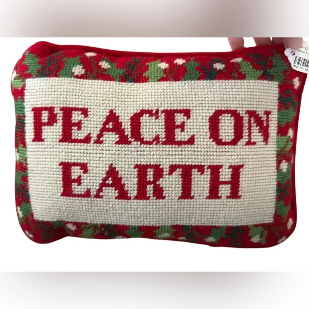 NWT needlepoint Christmas pillow small 8x11 inches peace on earth